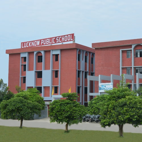 Lucknow Public School Amrapali Yojna, Lucknow - Uniform Application 1